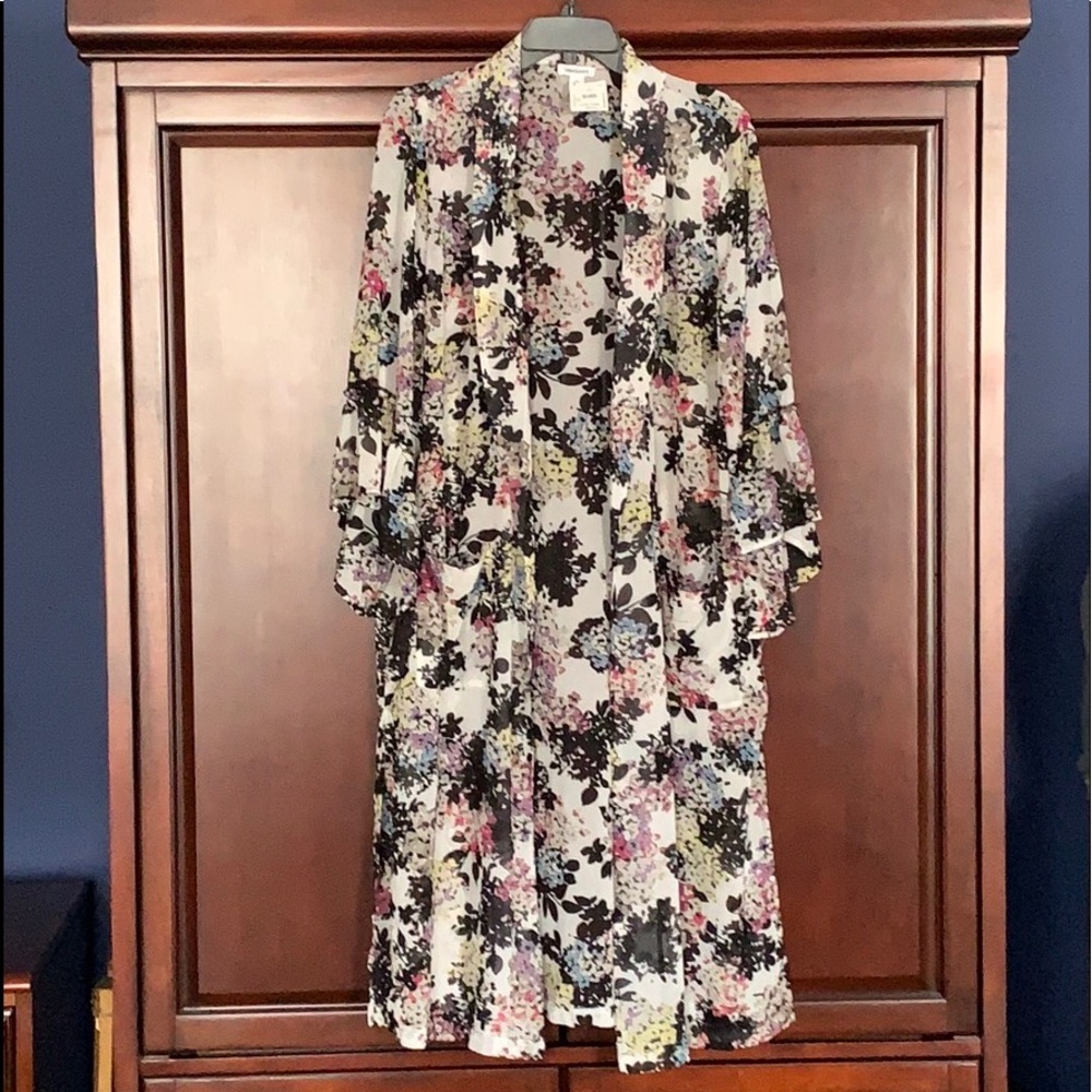 NWT Floral Kimono